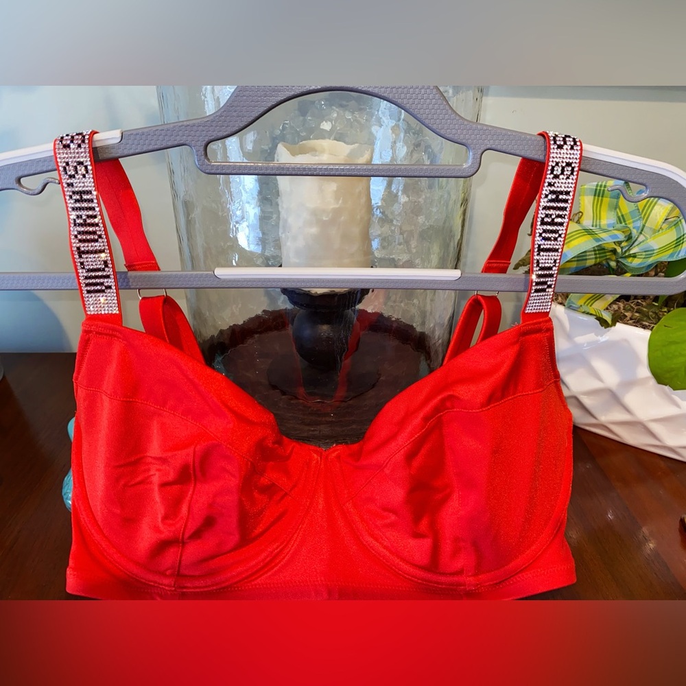 Victoria secret
Condition: excellent